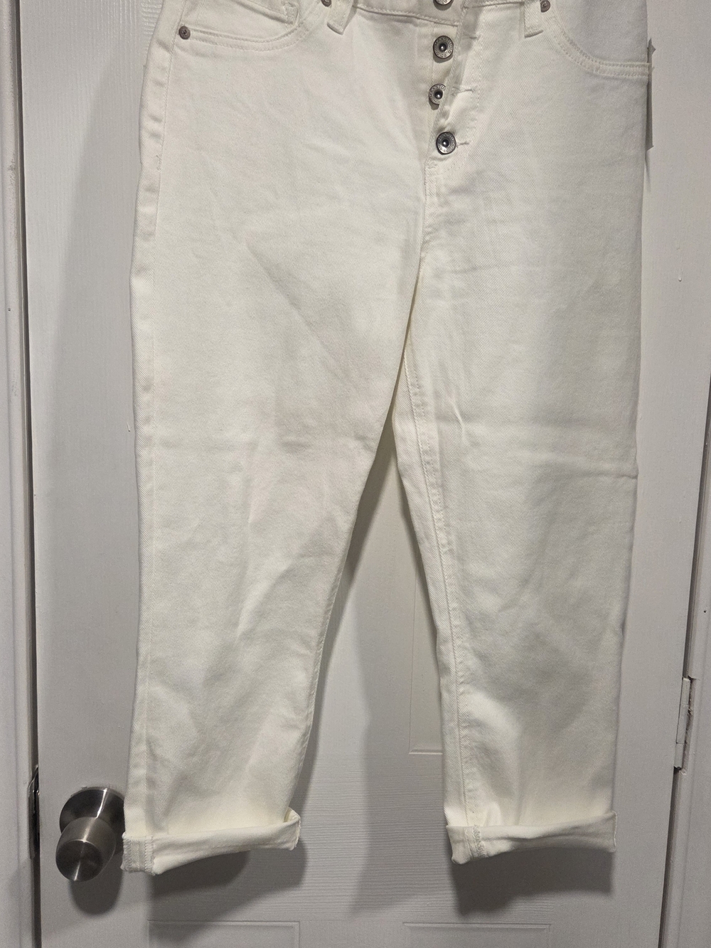 NWT Max Studio Indigo High Rise Skinny Crop Jean White Size 8.